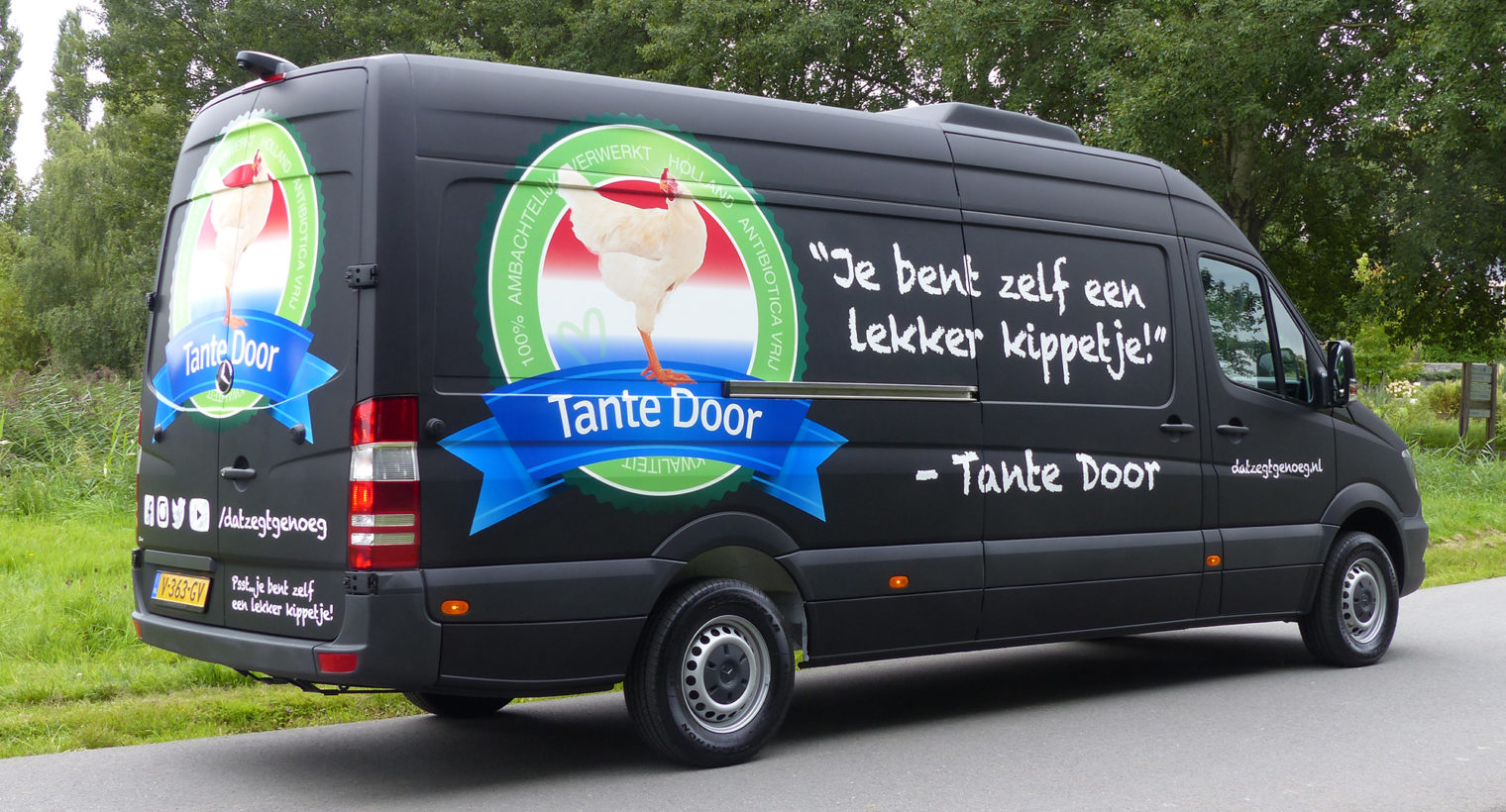 Tante Door bus